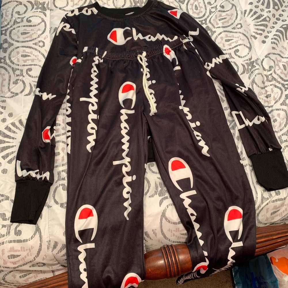 Champion outfit